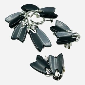 Vintage Lisner Grey Thermoset Brooch and Earring Set